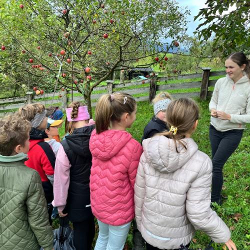 Tanja erklärt alles genau