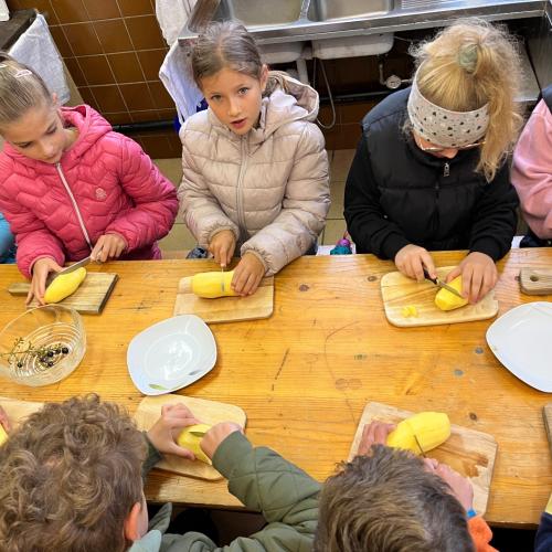 Beim Pommesschneiden