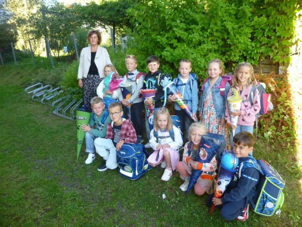 Erster Schultag der Kinder der ersten Schulstufe